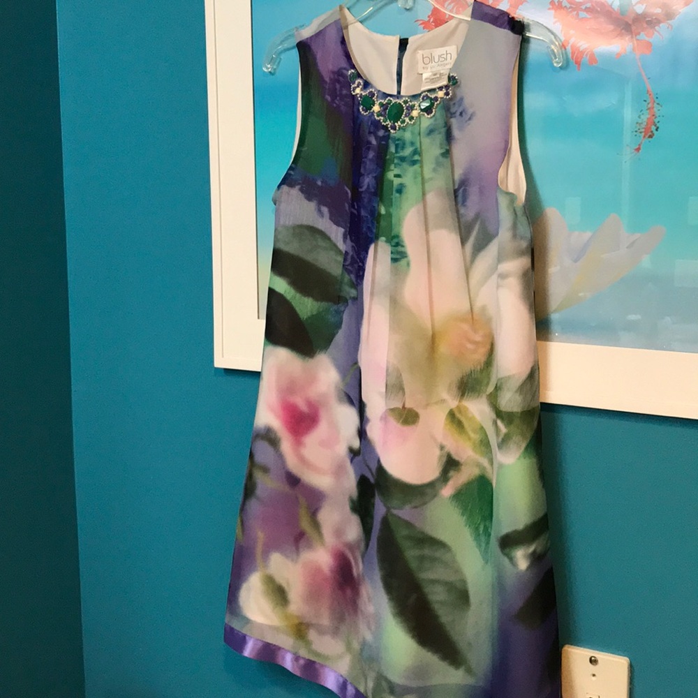 Size 16 girls dress.